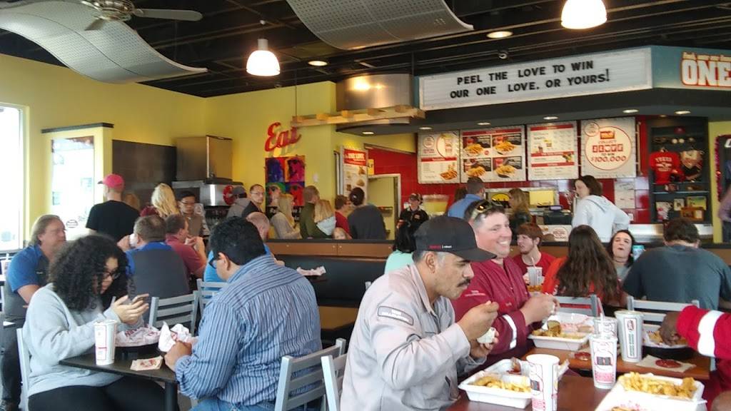 Raising Canes Chicken Fingers | meal takeaway | 1127 Garth Brooks Blvd, Yukon, OK 73099, USA | 4053503130 OR +1 405-350-3130