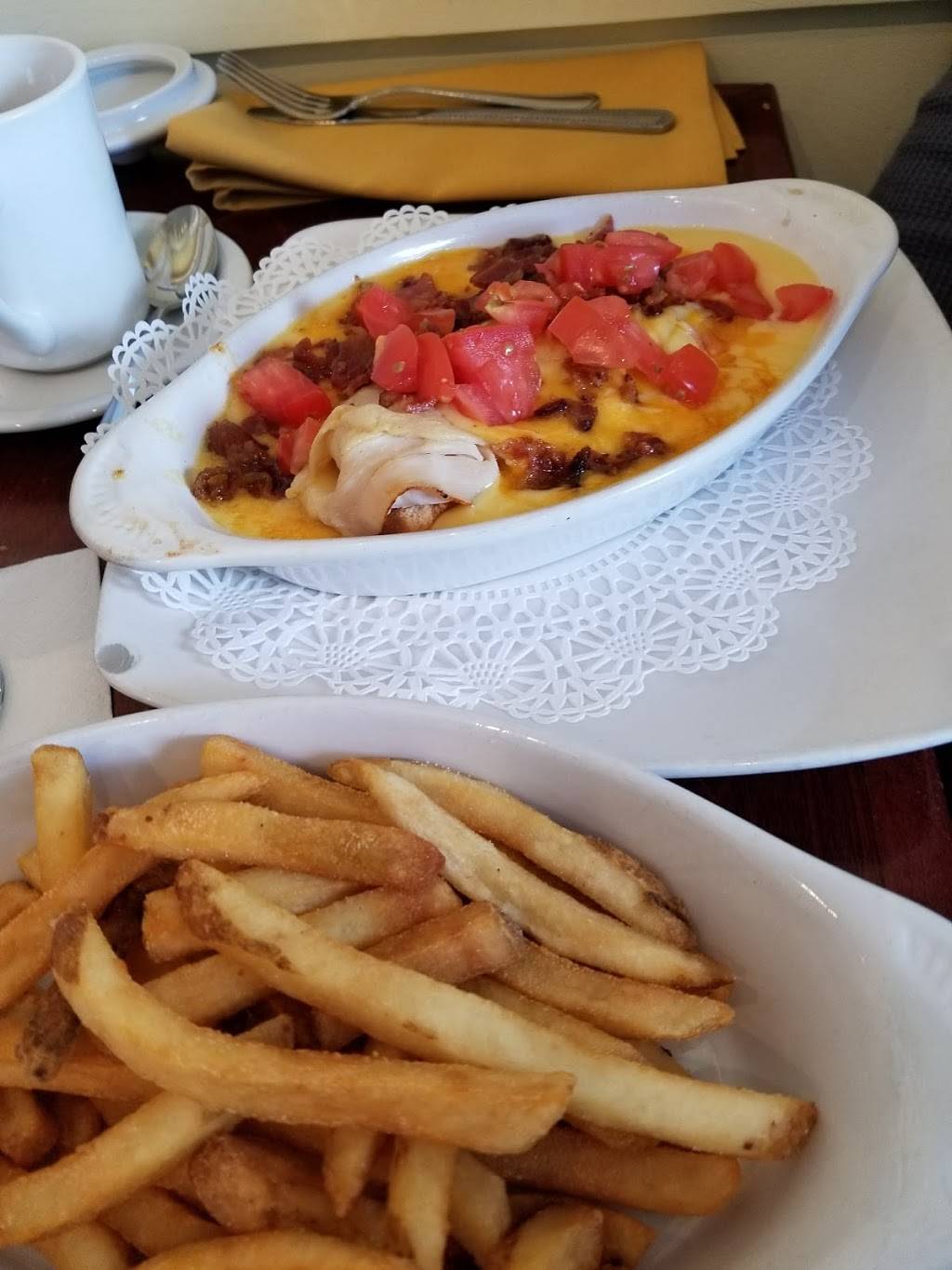 Cheddar Box Too | restaurant | 109 Chenoweth Ln, Louisville, KY 40207, USA | 5028961133 OR +1 502-896-1133