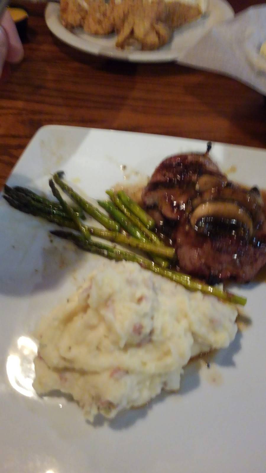 Mallards Restaurant | restaurant | 19720 E Main St, Huntingdon, TN 38344, USA | 7319860400 OR +1 731-986-0400