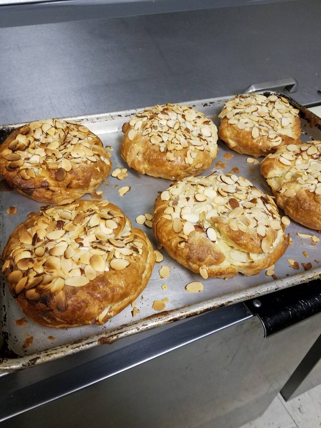 Drowsy Poet Coffee shop | cafe | 2236 Lakeside Dr, Lynchburg, VA 24501, USA | 4343854505 OR +1 434-385-4505