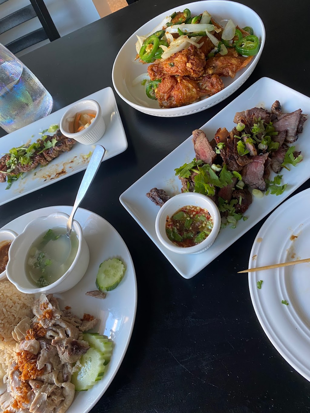 Haus De La Vie | restaurant | 1342 Douglas Ave Suite 4, North Providence, RI 02904, USA | 4015377180 OR +1 401-537-7180