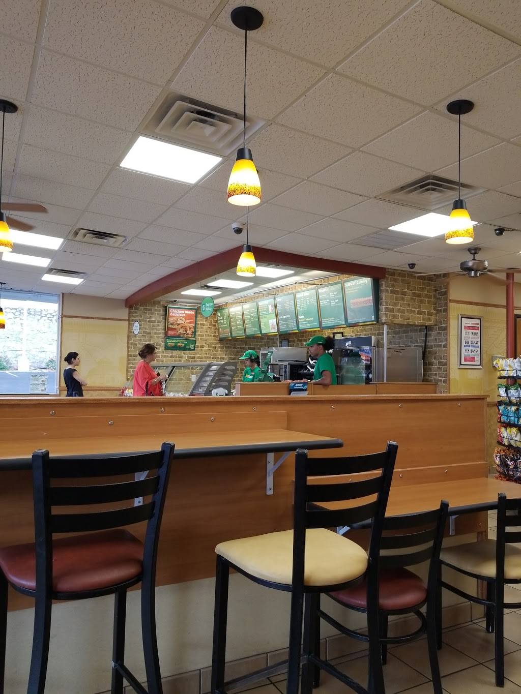 Subway | restaurant | 106 Sunland Park Dr A, El Paso, TX 79912, USA | 9158420070 OR +1 915-842-0070
