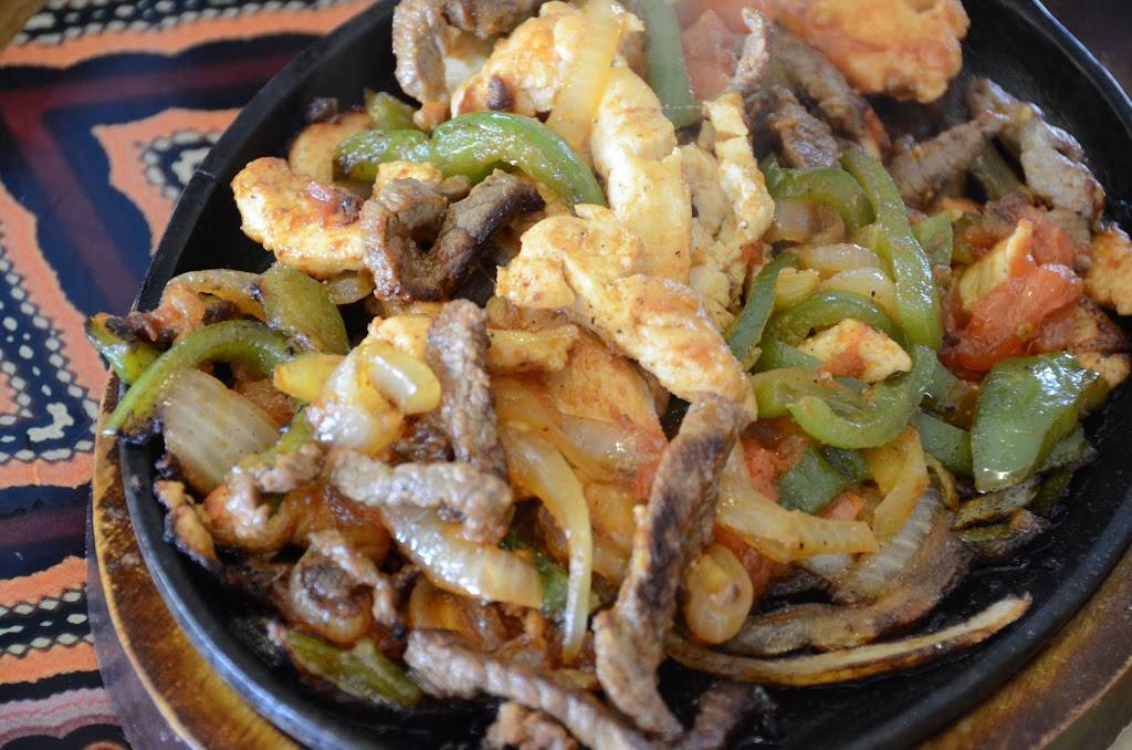 Real Hacienda | restaurant | 2750 S 3rd St, Terre Haute, IN 47802, USA | 8122311164 OR +1 812-231-1164