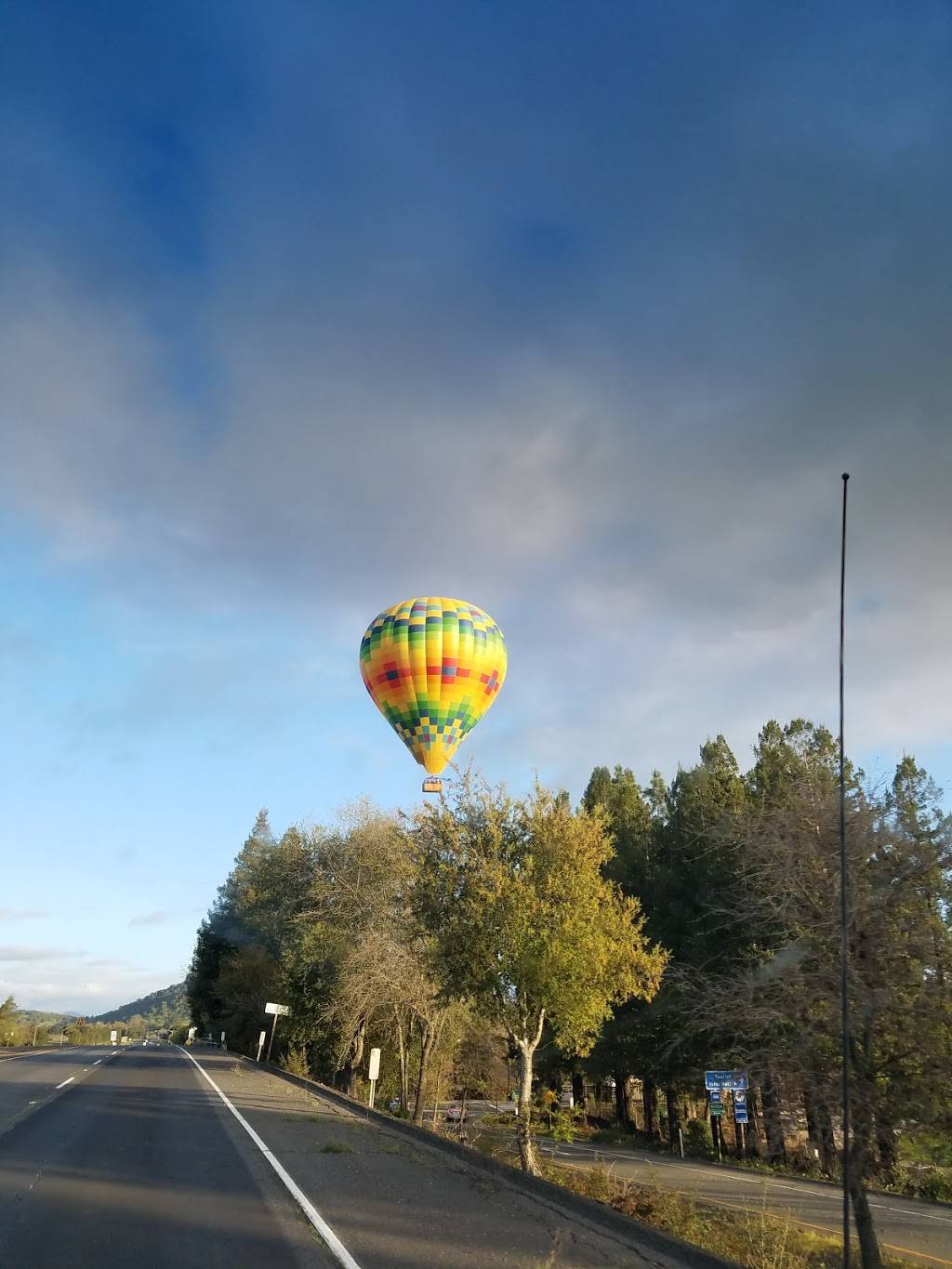 Golden Harvest | restaurant | 61 Main St, St Helena, CA 94574, USA | 7079679888 OR +1 707-967-9888