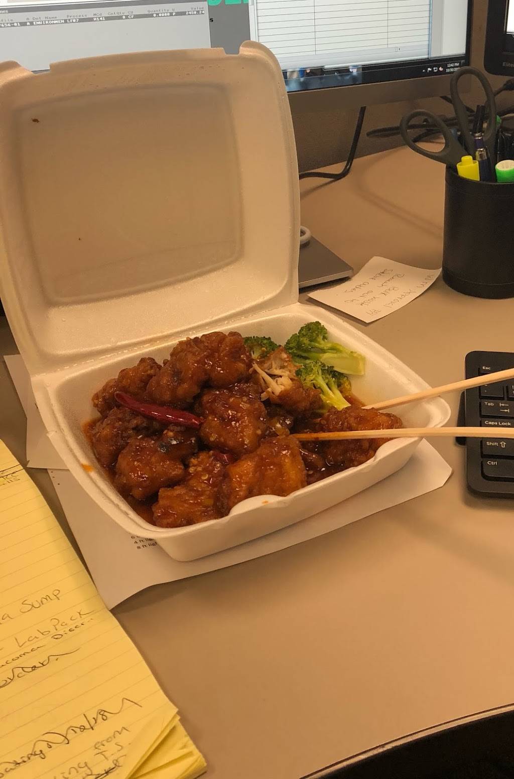 Wok & Bowl | restaurant | 18012 W Valley Hwy, Kent, WA 98032, USA | 4256562992 OR +1 425-656-2992