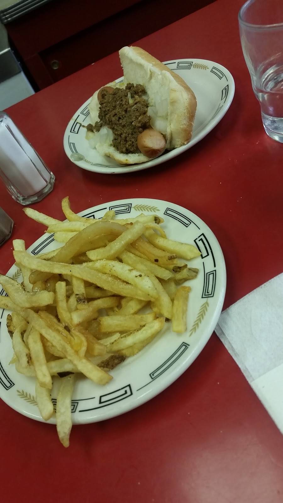 Coney Island Lunch Room | restaurant | 104 E 3rd St, Grand Island, NE 68801, USA | 3083827155 OR +1 308-382-7155