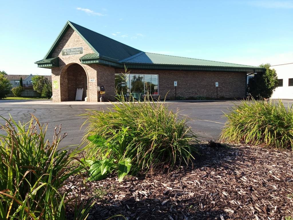 M Js Market & Catering | restaurant | 427 W Sumner St, Hartford, WI 53027, USA | 2626700400 OR +1 262-670-0400