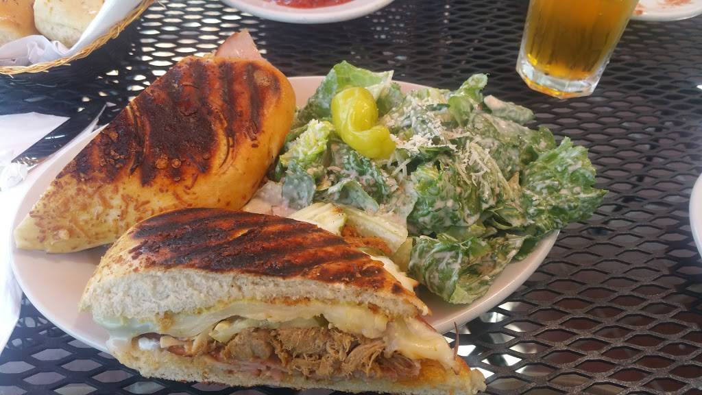 DLish Gourmet Pasta & Pizza | restaurant | 386 E H St, Chula Vista, CA 91910, USA | 6195851371 OR +1 619-585-1371