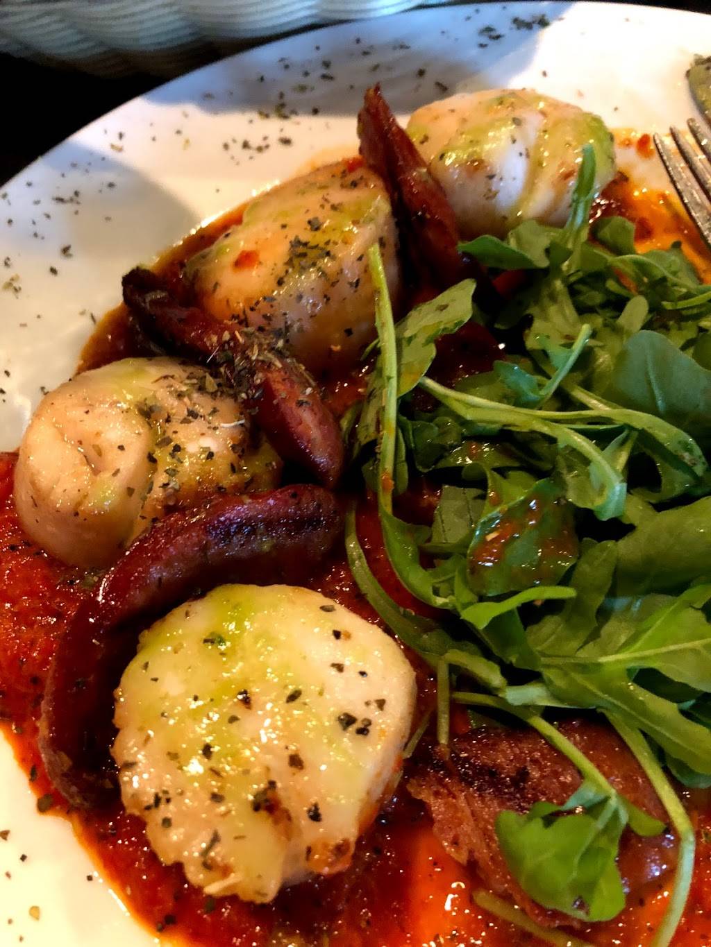 Manuels Vintage Room | restaurant | 6 S Main St, Gainesville, FL 32601, USA | 3523757372 OR +1 352-375-7372