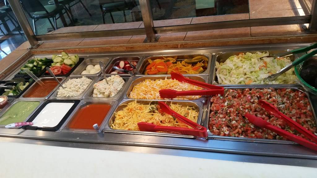 Sabor Salvadoreño | restaurant | 227 Revere St, Revere, MA 02151, USA | 7812843500 OR +1 781-284-3500