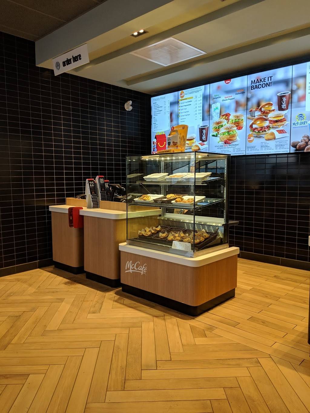 McDonalds | restaurant | 3015 Palladium Dr, Stittsville, ON K2T 0N2, Canada | 6135916006 OR +1 613-591-6006