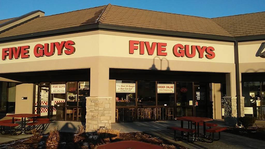 Five Guys | meal takeaway | 697 N 132nd St, Omaha, NE 68154, USA | 4024965366 OR +1 402-496-5366