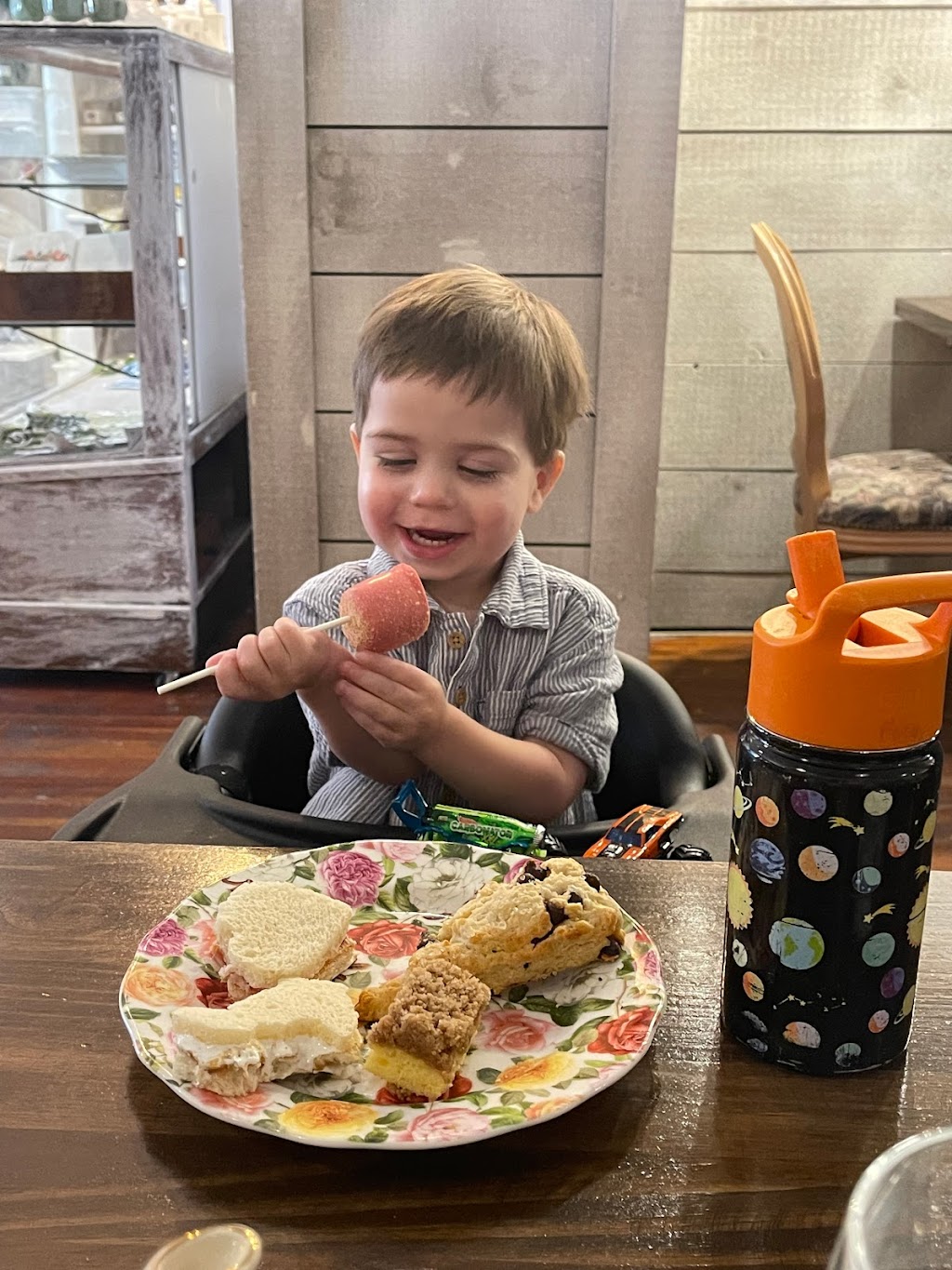 Mimis Tea Cottage | restaurant | 30 S High St, West Chester, PA 19382, USA | 4843550970 OR +1 484-355-0970