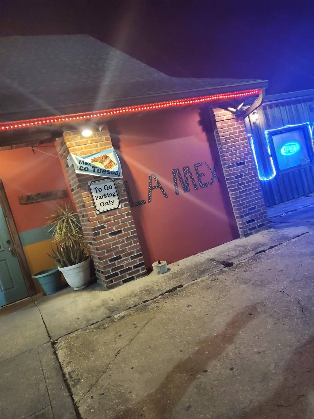 Elcajuns La Mex | restaurant | 5656 LA-1, Napoleonville, LA 70390, USA | 9853697744 OR +1 985-369-7744