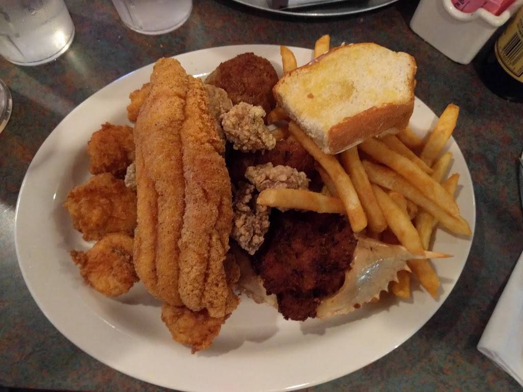 SHUCKS! | restaurant | 701 W Port St, Abbeville, LA 70510, USA | 3378983311 OR +1 337-898-3311