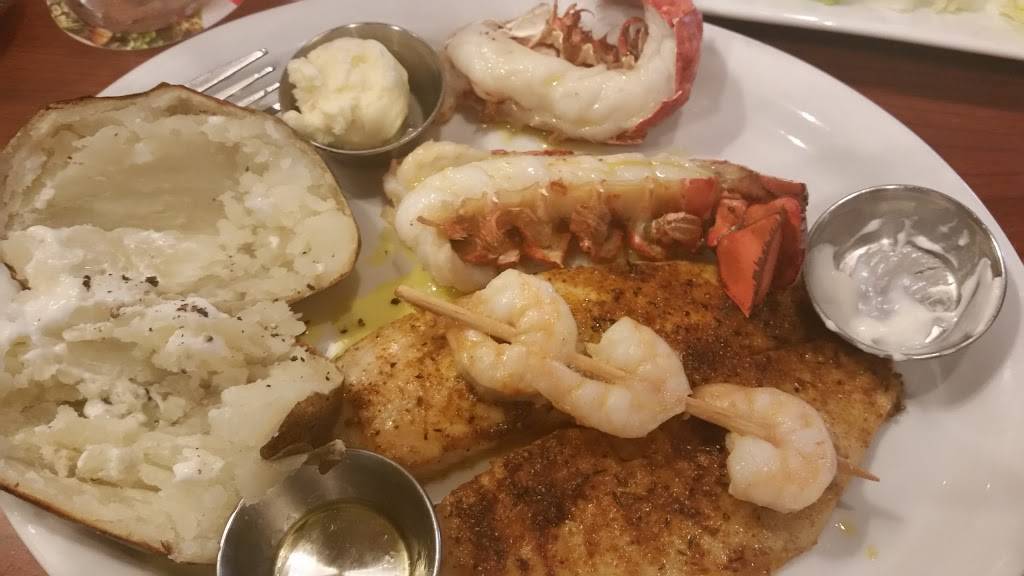 Ruby Tuesday | restaurant | 2650 MacDade Boulevard, Holmes, PA 19043, USA | 6105833791 OR +1 610-583-3791