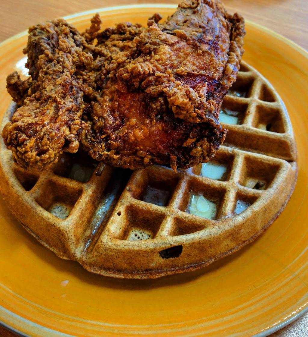 Auntie Aprils Chicken, Waffles, & Soul Food Restaurant | restaurant | 4618 3rd St, San Francisco, CA 94124, USA | 4156434983 OR +1 415-643-4983