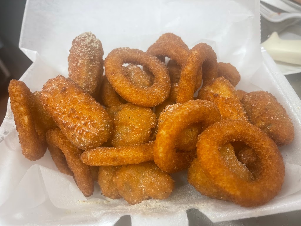 Star pizza fish and chicken | meal takeaway | 300 W Indiana Ave, Philadelphia, PA 19133, USA | 2157092200 OR +1 215-709-2200