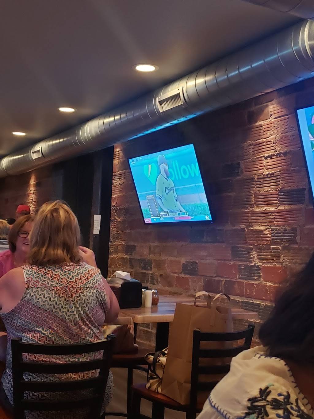 Portside Pizza Pub | restaurant | 91 W Broadway St, Arnolds Park, IA 51331, USA | 7123326477 OR +1 712-332-6477