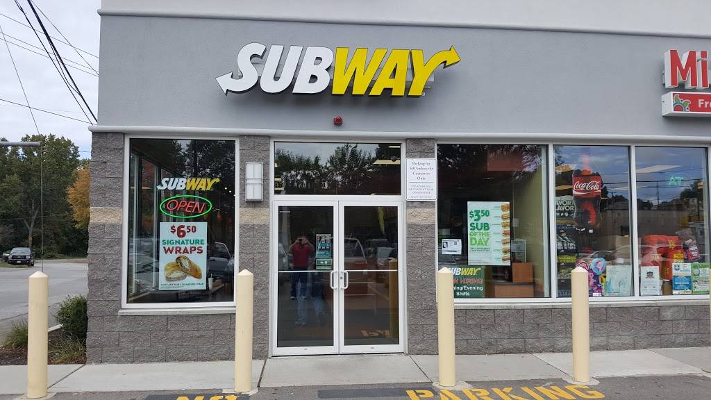 Subway Restaurants | restaurant | 610 Andover St, Lawrence, MA 01843, USA | 9782583183 OR +1 978-258-3183