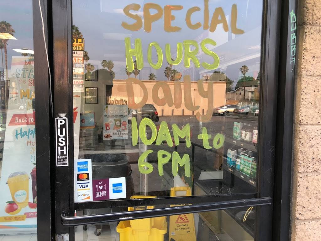 Ellas Jüs - Juice Bar - Fresh Juices & Smoothies | restaurant | 16045 Sherman Way Ste #K, Van Nuys, CA 91406, USA | 8189468083 OR +1 818-946-8083