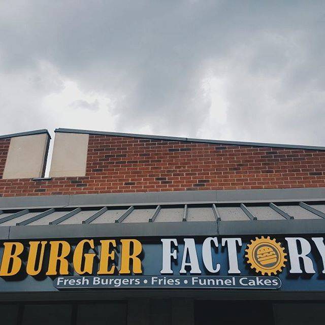 Burger Factory Milton | restaurant | 265 Main St E, Milton, ON L9T 1P1, Canada | 9058789898 OR +1 905-878-9898