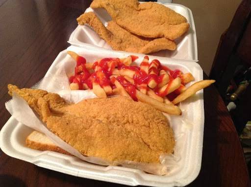 Sharks Fish & Chicken Chicago Style | restaurant | 2028 Watson Blvd, Warner Robins, GA 31093, USA | 4782252966 OR +1 478-225-2966