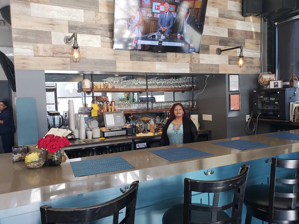 Rincón Melania | restaurant | 35-19 Queens Blvd, Long Island City, NY 11101, USA | 7183611905 OR +1 718-361-1905