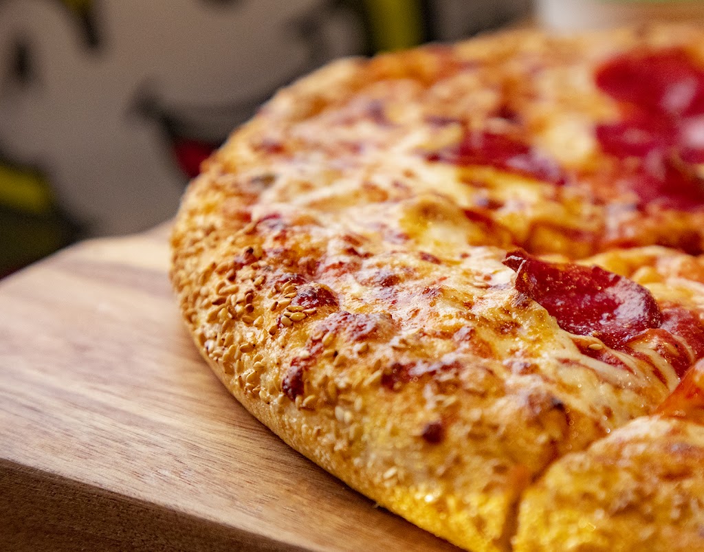 Hungry Howies Pizza | restaurant | 1310 E Del Mar Blvd Ste A, Bldg B, Laredo, TX 78045, USA | 9567444444 OR +1 956-744-4444