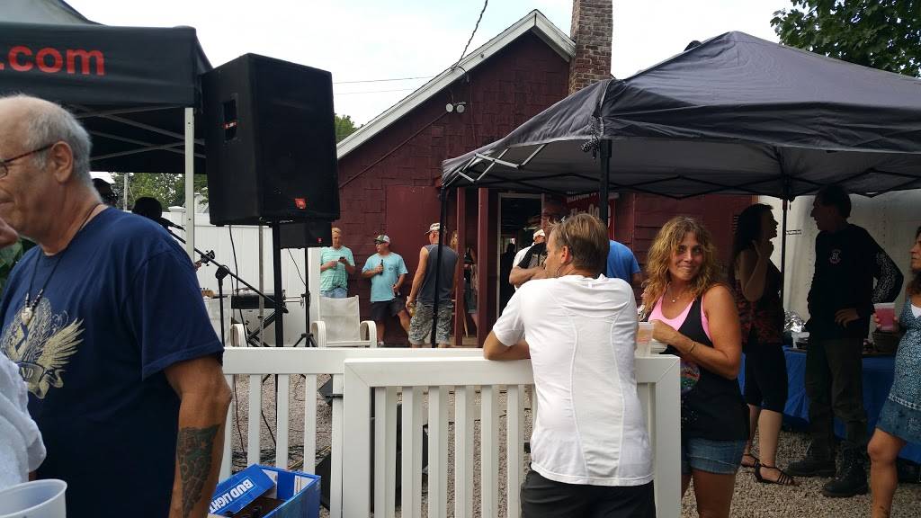 P&M Fine Foods | restaurant | 401 Main St, Branford, CT 06405, USA | 2034886183 OR +1 203-488-6183