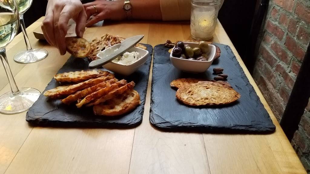 The Owls Head | restaurant | 479 74th St, Brooklyn, NY 11209, USA | 7186802436 OR +1 718-680-2436