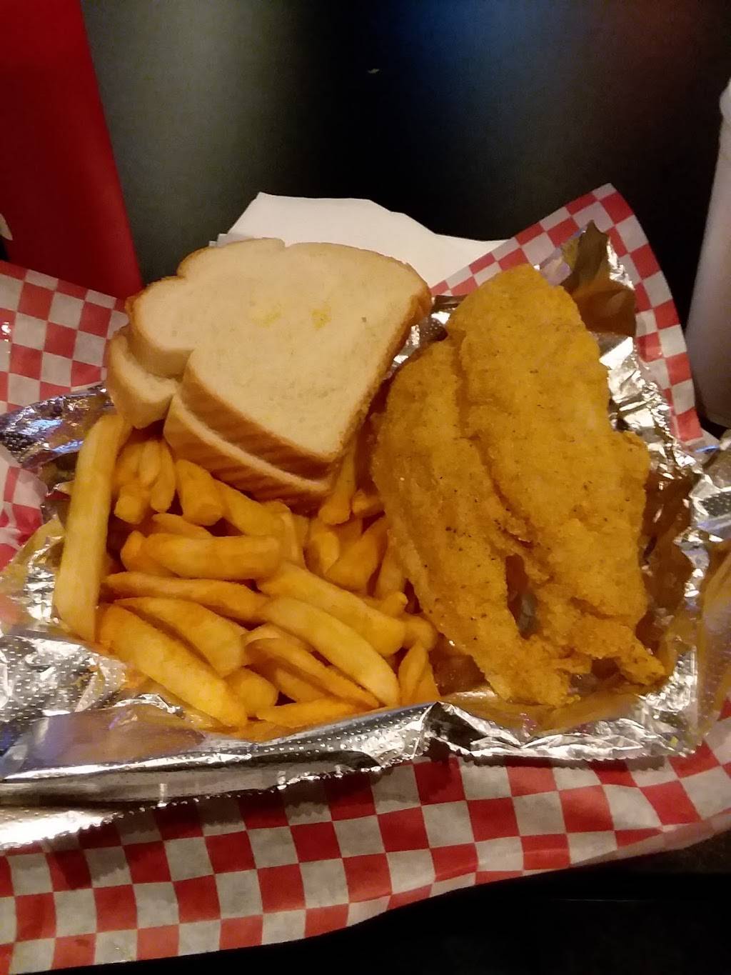 Southern Hospitality | restaurant | 2824, 3402 W Broadway, Louisville, KY 40211, USA | 5028221474 OR +1 502-822-1474