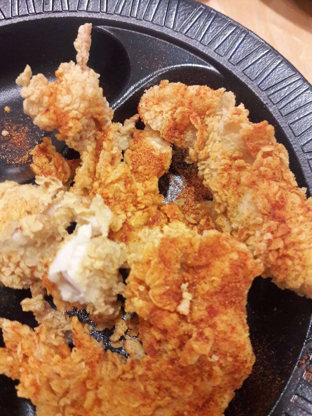 Golden Chick | meal takeaway | 2824 Spears Rd, Houston, TX 77067, USA | 8329551549 OR +1 832-955-1549