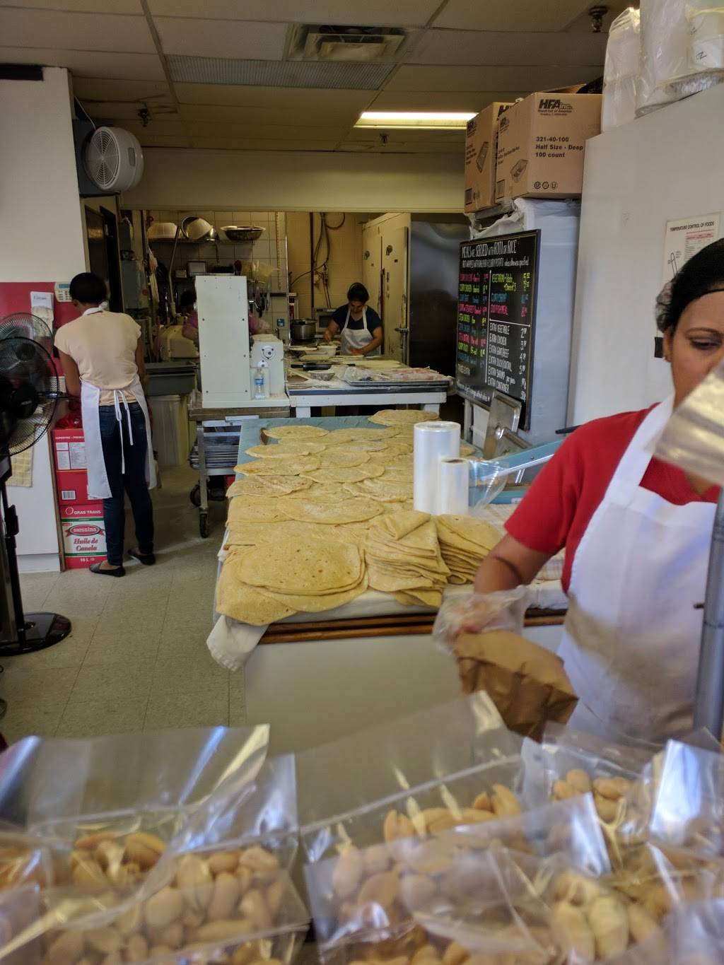 Monas Roti | restaurant | 4810 Sheppard Ave E, Scarborough, ON M1S 4N6, Canada | 4164121200 OR +1 416-412-1200