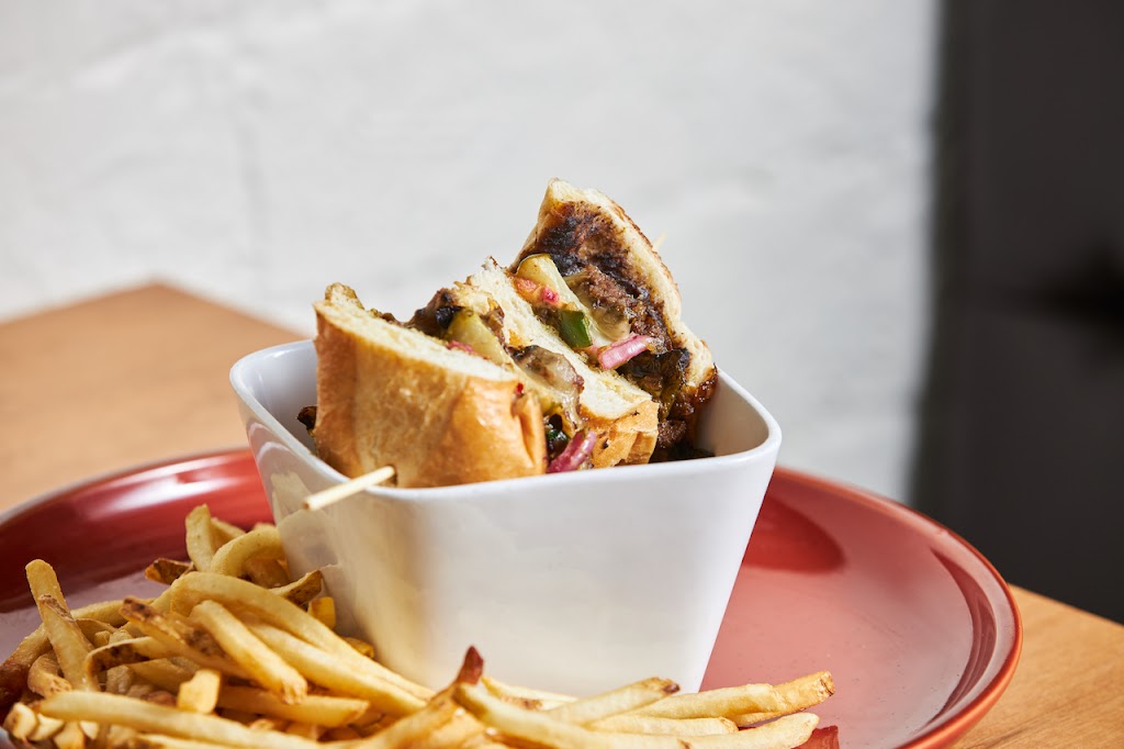 Billys Inn Congress Park | restaurant | 1222 Madison St, Denver, CO 80206, USA | 3037362260 OR +1 303-736-2260