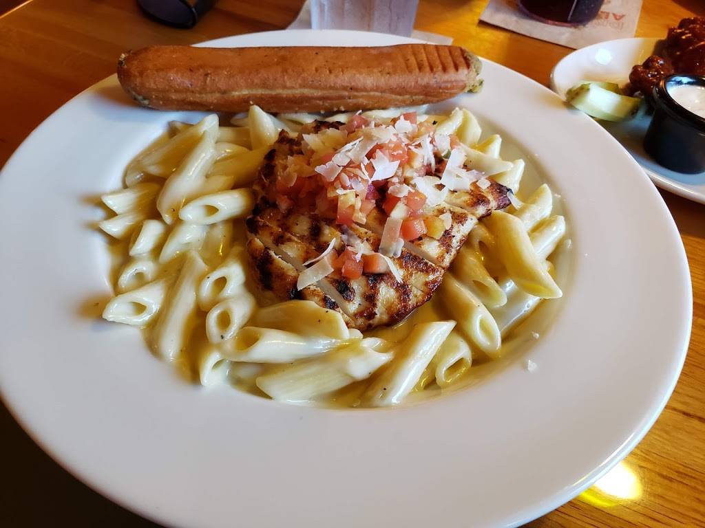 Applebees Grill + Bar | restaurant | 300 International Dr, Lewisburg, PA 17837, USA | 5705226513 OR +1 570-522-6513