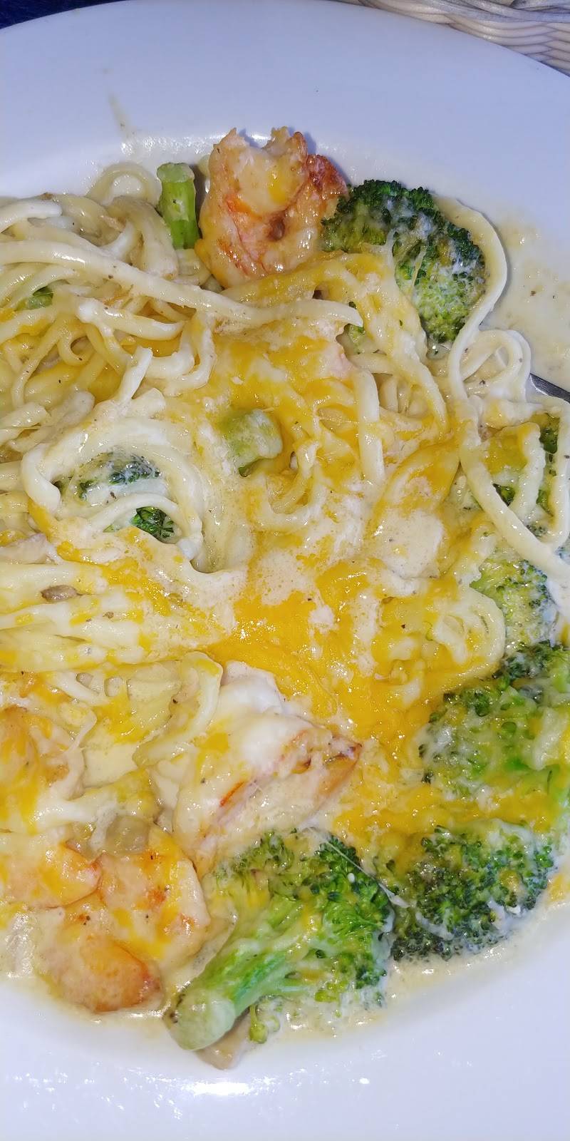 Pearls Saltwater Grille | restaurant | 7000 La Roche Ave, Savannah, GA 31406, USA | 9123528221 OR +1 912-352-8221