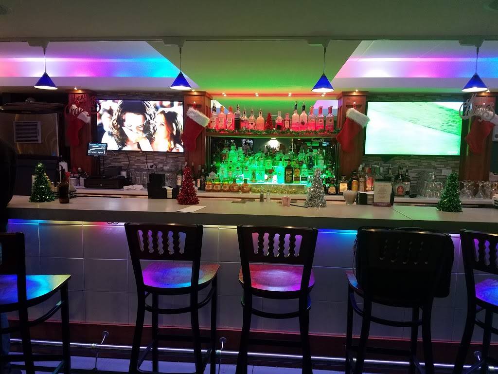 Wave Bar and Grille | restaurant | 3309 N Chapel Hill Rd, Johnsburg, IL 60051, USA | 8156796543 OR +1 815-679-6543