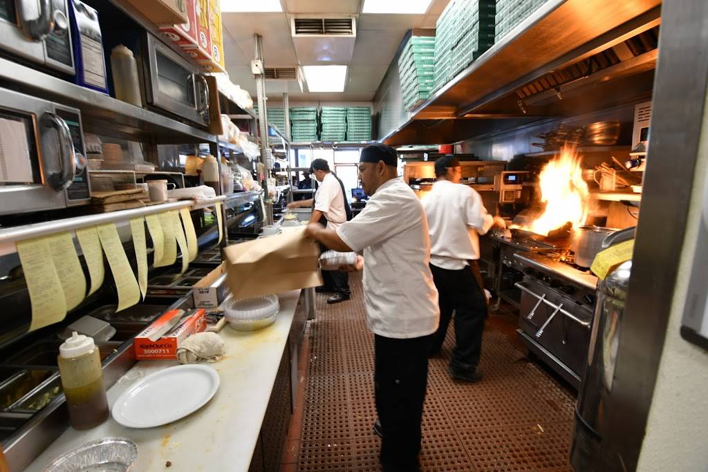 Ameci Pizza & Pasta | meal delivery | 10847 Los Alamitos Blvd, Los Alamitos, CA 90720, USA | 5625947277 OR +1 562-594-7277