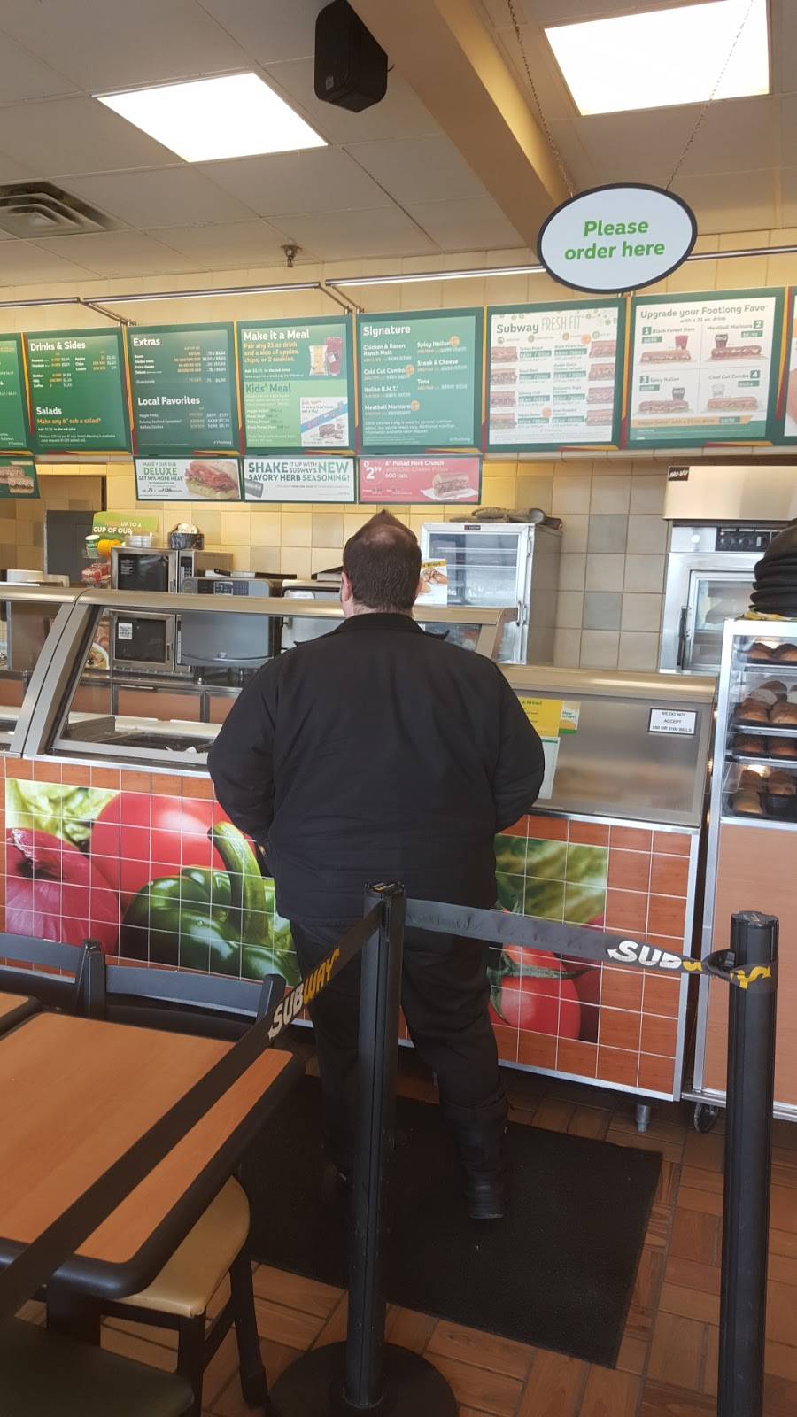 Subway | restaurant | 4741 Hiawatha Ave, Minneapolis, MN 55406, USA | 6127217534 OR +1 612-721-7534
