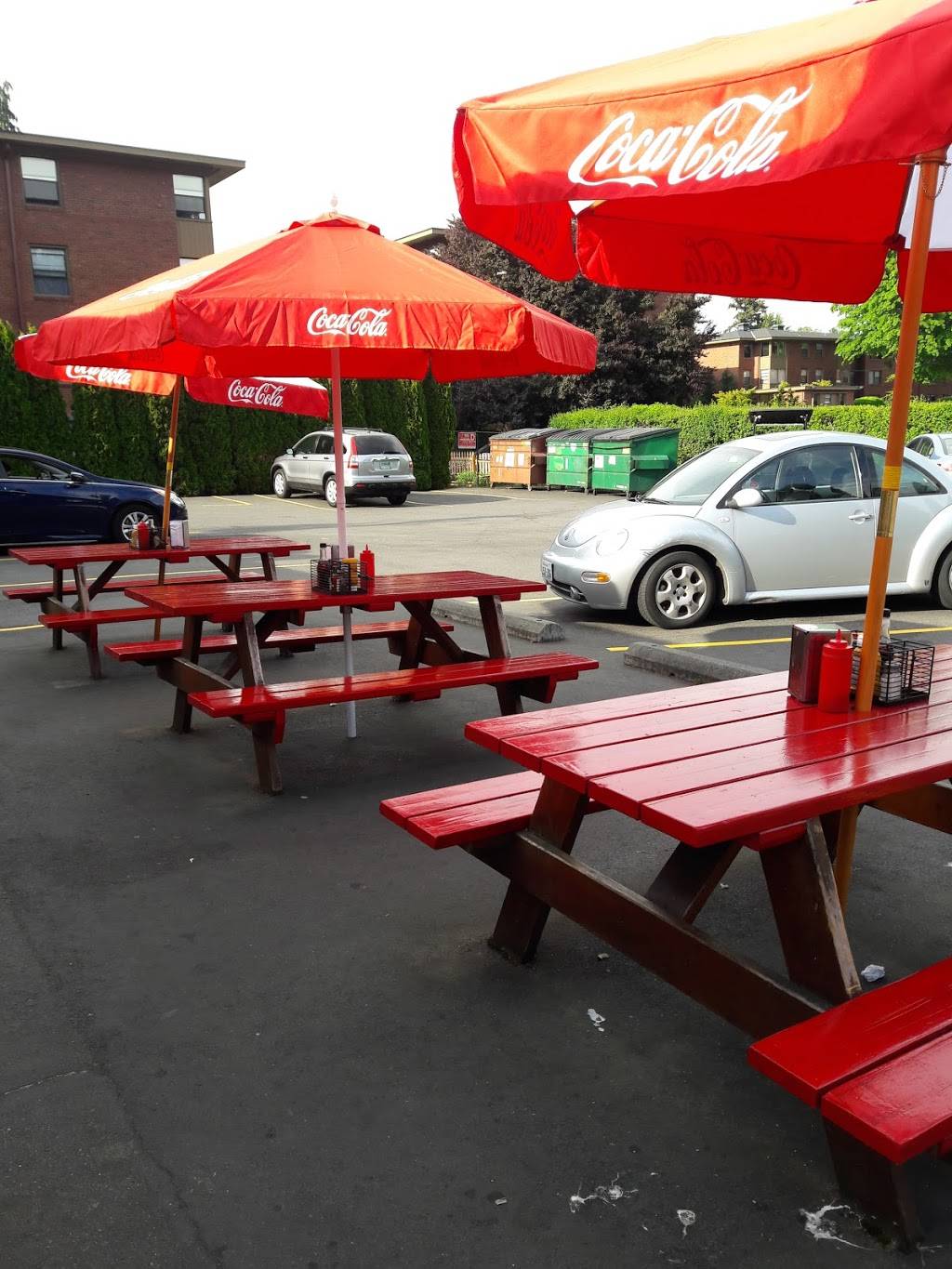 Red Mill Totem House | restaurant | 3058 NW 54th St, Seattle, WA 98107, USA | 2067841400 OR +1 206-784-1400