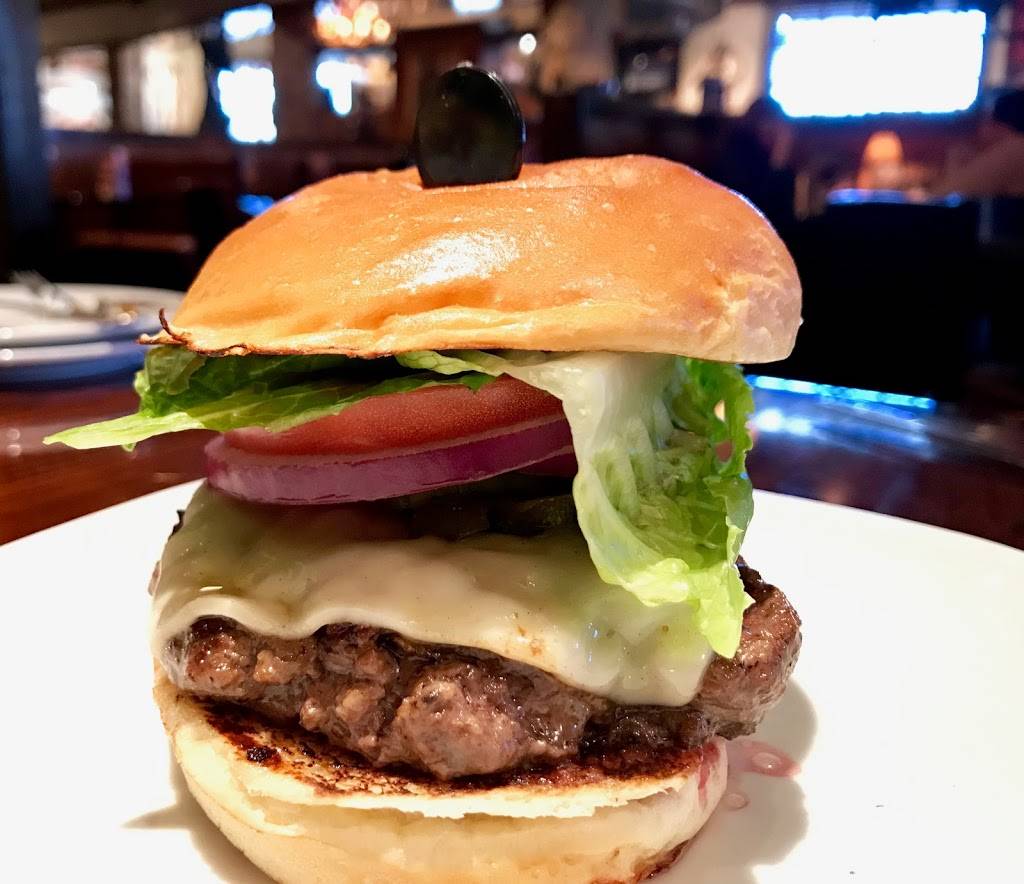 LongHorn Steakhouse | meal takeaway | 1110 Town Square Rd, Pottstown, PA 19465, USA | 6107189505 OR +1 610-718-9505