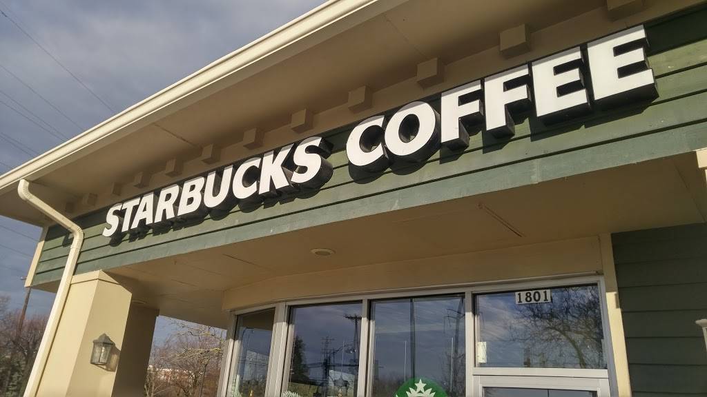 Starbucks | cafe | 1801 Willow Rd, Northfield, IL 60093, USA | 8474412047 OR +1 847-441-2047