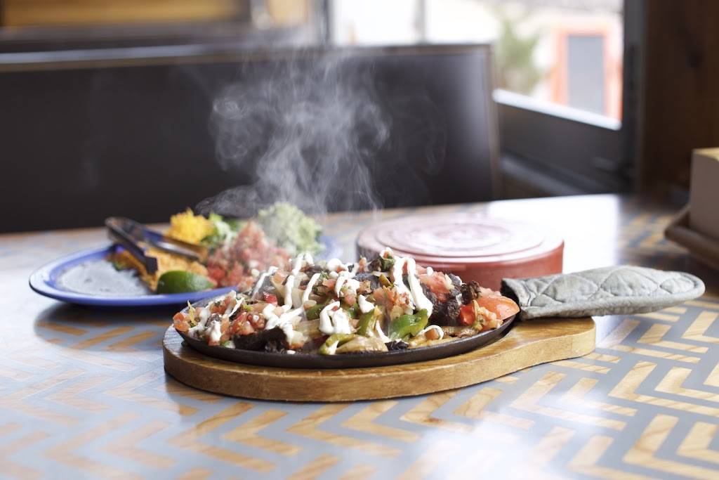 BelAir Cantina Downer Ave | restaurant | 2625 N Downer Ave, Milwaukee, WI 53211, USA | 4149641190 OR +1 414-964-1190