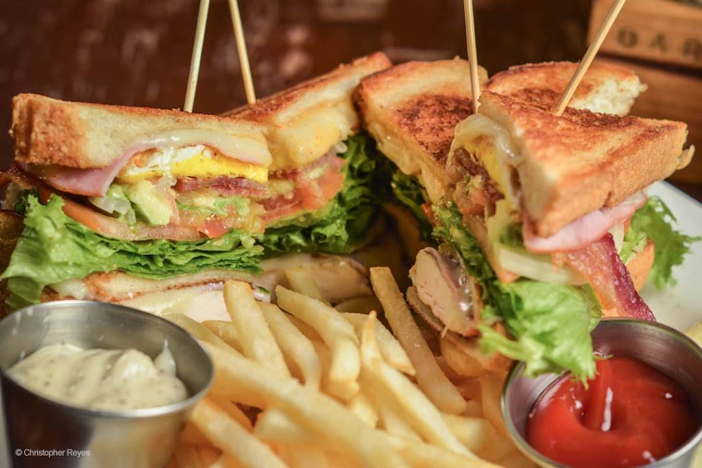 Bardog Tavern | restaurant | 73 Monroe Ave, Memphis, TN 38103, USA | 9012758752 OR +1 901-275-8752