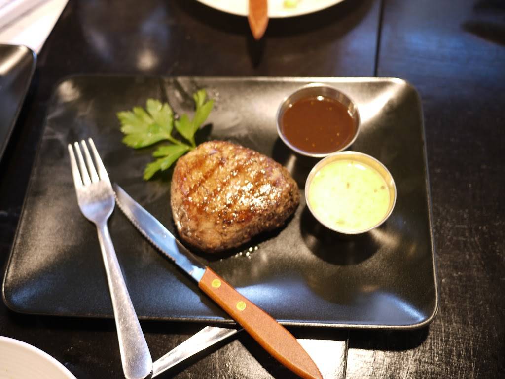 Blu 57 Seafood & Small Plates | restaurant | 5701 N Clark St, Chicago, IL 60660, USA | 7739440575 OR +1 773-944-0575