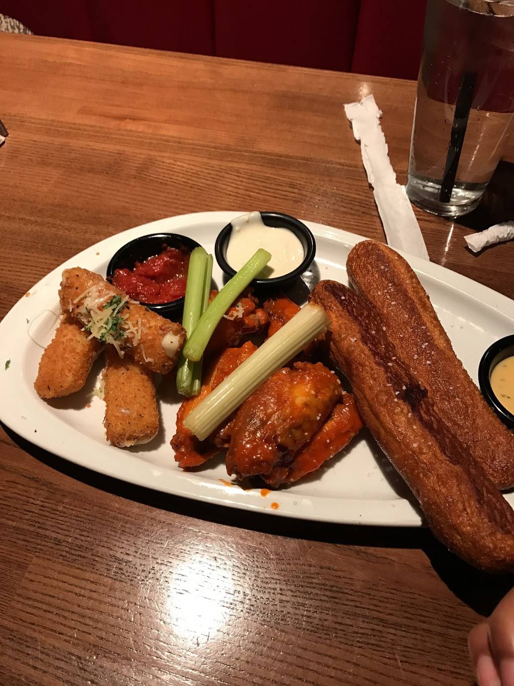 TGI Fridays | restaurant | 2034 Green Acres Mall, Valley Stream, NY 11581, USA | 5165994051 OR +1 516-599-4051