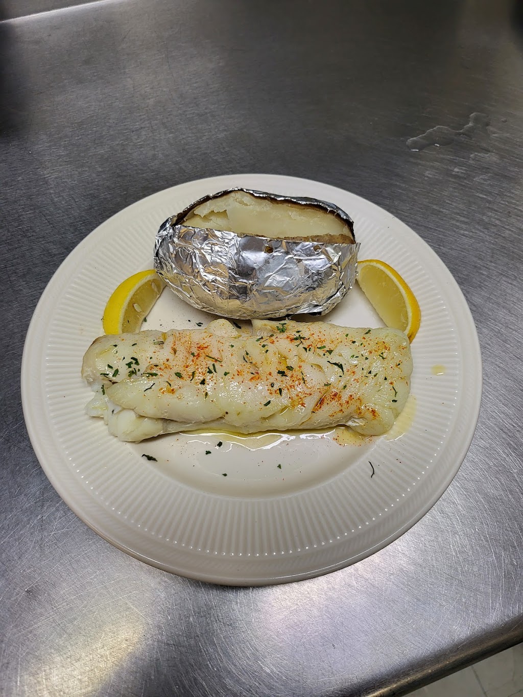 222 Ale House | restaurant | 222 W Main St, Tiskilwa, IL 61368, USA | 8156464773 OR +1 815-646-4773