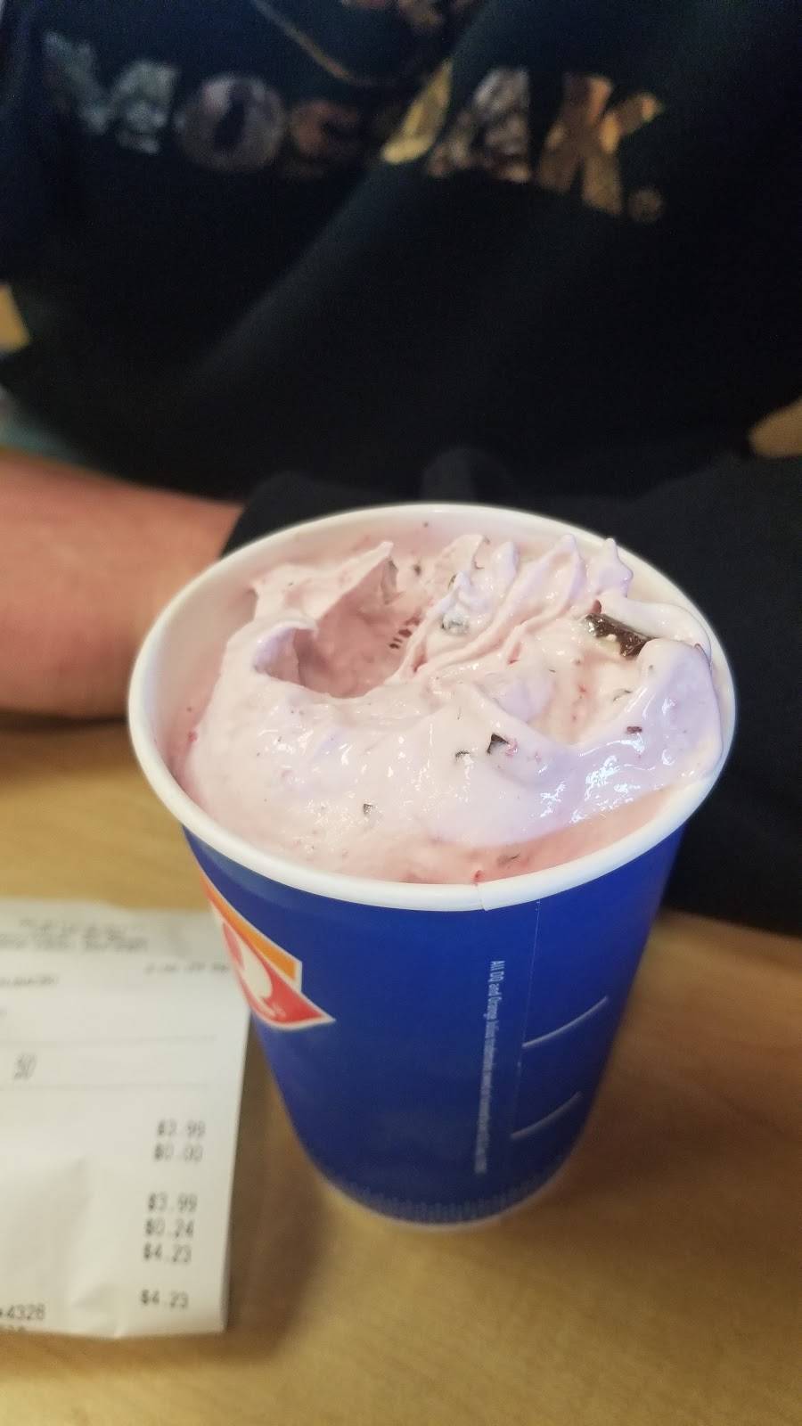 Dairy Queen Grill & Chill | restaurant | 740 US-60, Hurricane, WV 25526, USA | 3045626421 OR +1 304-562-6421