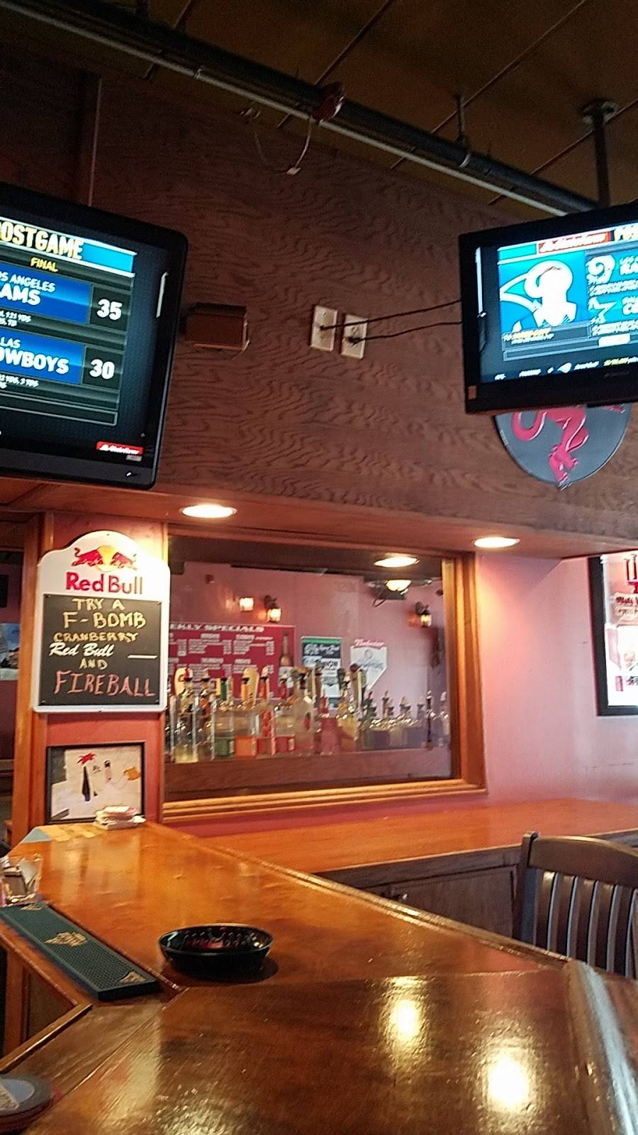 Growlers | restaurant | 2816 Highway Ave, Highland, IN 46322, USA | 2199240245 OR +1 219-924-0245